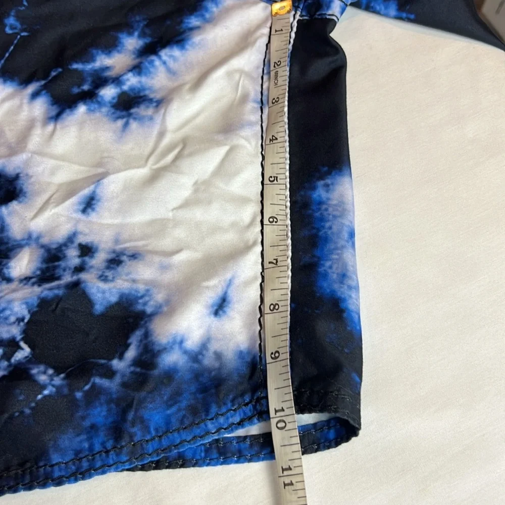 True Religion Swimwear Mens Size 42 Camo Blue Black Board Shorts